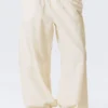Pantalones de talle bajo con fruncidos y cordón – Blanco roto Pantalones de talle bajo con fruncidos y cordón – Blanco roto