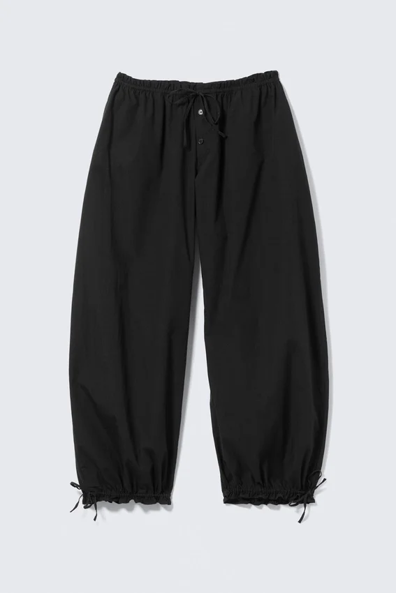 Pantalones de talle bajo con fruncidos y cordón – Negro Pantalones de talle bajo con fruncidos y cordón – Negro