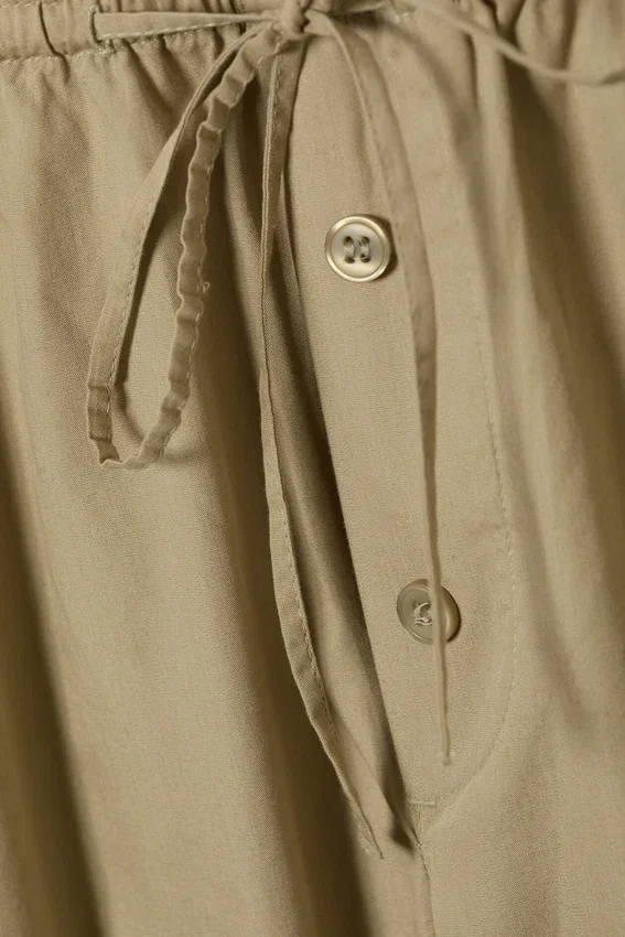 Pantalones de talle bajo con fruncidos y cordón – Verde caqui claro Pantalones de talle bajo con fruncidos y cordón – Verde caqui claro