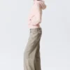 Pantalones de talle bajo, corte holgado y acampanado – Light Mole Pantalones de talle bajo, corte holgado y acampanado – Light Mole