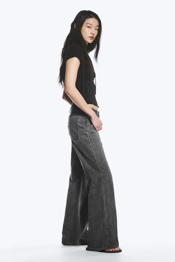 Pantalones de talle bajo, holgados y acampanados – Gris oscuro Pantalones de talle bajo, holgados y acampanados – Gris oscuro