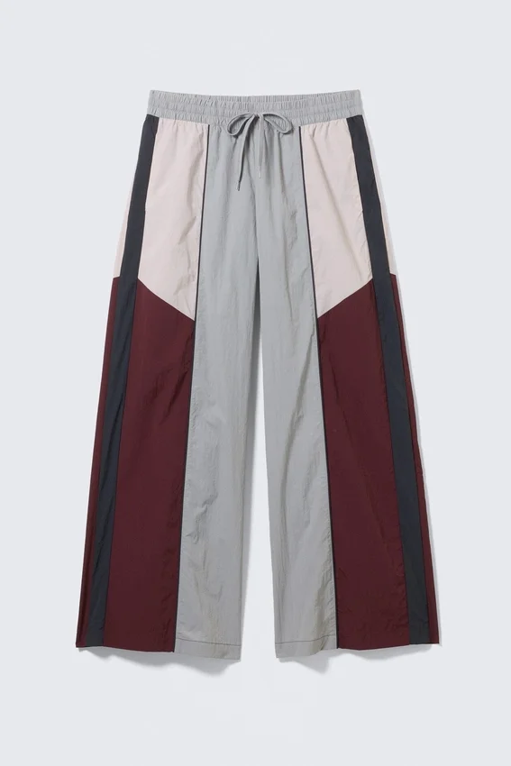 Pantalones de talle bajo y pierna ancha con bloques de color – Gris/Rosa/Rojo Pantalones de talle bajo y pierna ancha con bloques de color – Gris/Rosa/Rojo