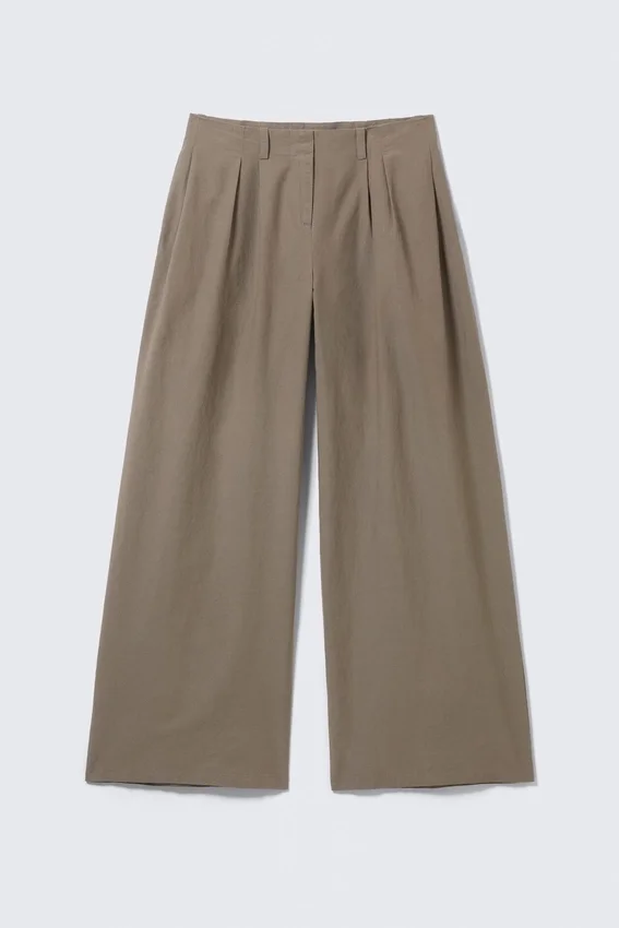 Pantalones de talle bajo y pierna ancha con pliegues – Dusty Mole Pantalones de talle bajo y pierna ancha con pliegues – Dusty Mole