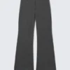 Pantalones de traje acampanados de talle bajo – Gris oscuro jaspeado Pantalones de traje acampanados de talle bajo – Gris oscuro jaspeado