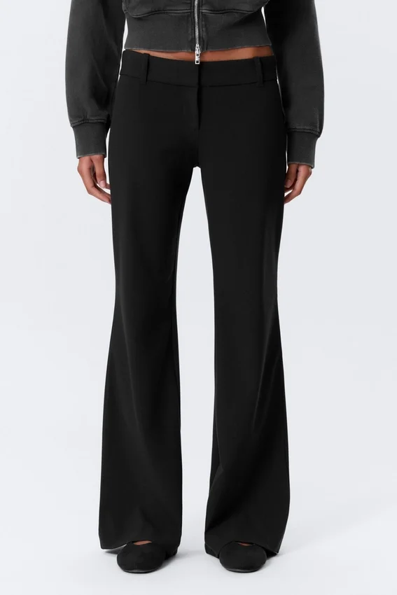 Pantalones de traje acampanados de talle bajo – Negro Pantalones de traje acampanados de talle bajo – Negro