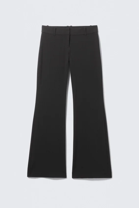 Pantalones de traje acampanados de talle bajo – Negro Pantalones de traje acampanados de talle bajo – Negro