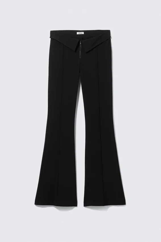 Pantalones de traje acampanados de talle bajo – Negro Pantalones de traje acampanados de talle bajo – Negro