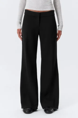 Pantalones de traje acampanados de talle medio – Negro
