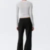 Pantalones de traje acampanados de talle medio – Negro Pantalones de traje acampanados de talle medio – Negro
