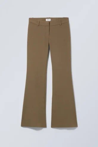 Pantalones de traje ajustados de cintura baja y corte acampanado – Verde caqui