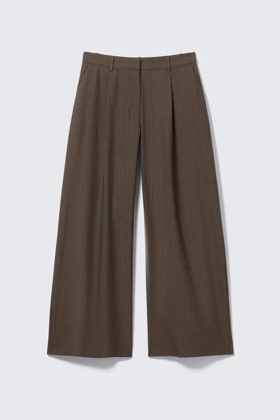 Pantalones de traje anchos de cintura baja – Dark Mole – Rayas finas Pantalones de traje anchos de cintura baja – Dark Mole – Rayas finas