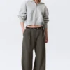 Pantalones de traje anchos de cintura baja – Gris oscuro Pantalones de traje anchos de cintura baja – Gris oscuro