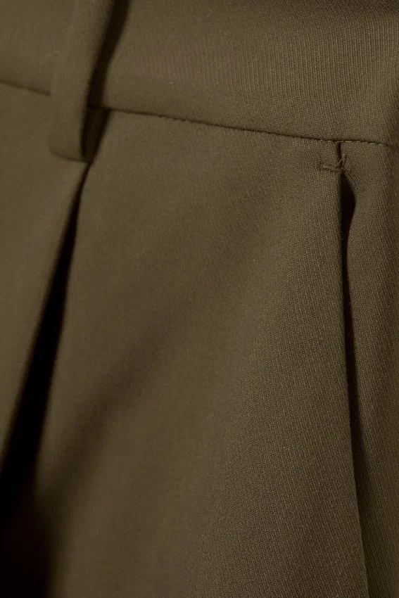 Pantalones de traje anchos de cintura baja – Verde caqui oscuro Pantalones de traje anchos de cintura baja – Verde caqui oscuro