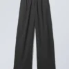 Pantalones de traje anchos sin cremallera – Gris oscuro jaspeado – Rayas finas Pantalones de traje anchos sin cremallera – Gris oscuro jaspeado – Rayas finas