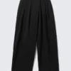 Pantalones de traje asimétricos de corte ancho – Negro Pantalones de traje asimétricos de corte ancho – Negro