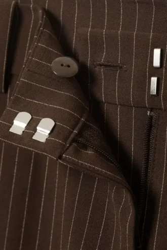 Pantalones de traje de corte acampanado bajo – Rayas marrón oscuro