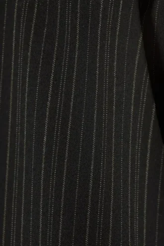 Pantalones de traje de corte acampanado bajo – Rayas negras
