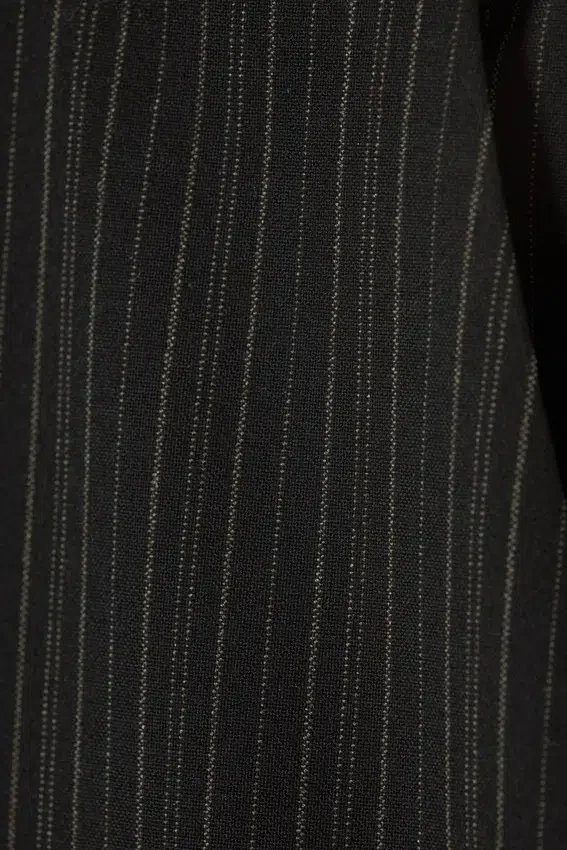 Pantalones de traje de corte acampanado bajo – Rayas negras Pantalones de traje de corte acampanado bajo – Rayas negras