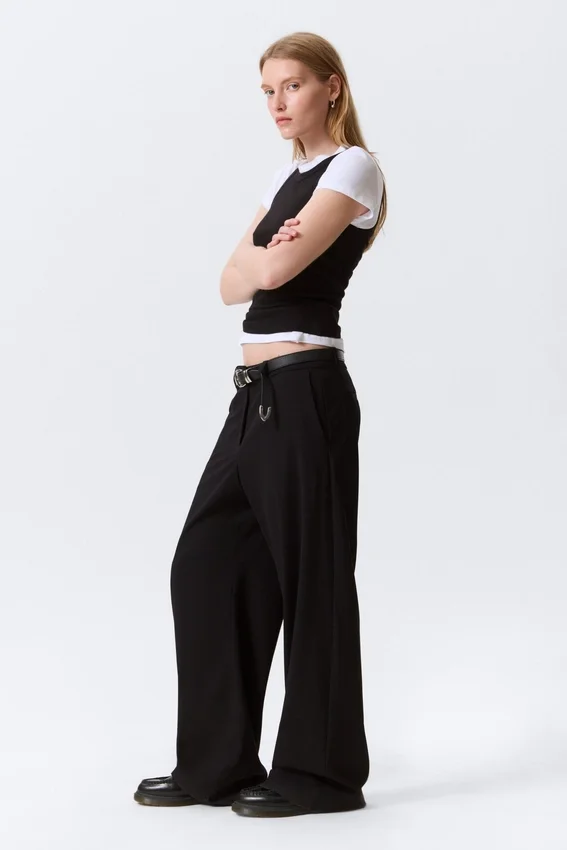 Pantalones de traje de corte holgado y cintura baja – Negro Pantalones de traje de corte holgado y cintura baja – Negro