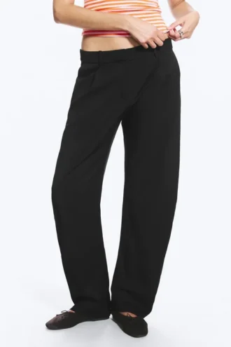 Pantalones de traje de corte holgado y pernera Barrel – Negro