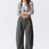 Pantalones de traje de corte holgado y pierna Barrel – Rayas gris oscuro jaspeado
