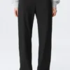 Pantalones de traje de talle bajo con cremallera lateral – Negro Pantalones de traje de talle bajo con cremallera lateral – Negro