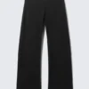 Pantalones de traje de talle bajo con cremallera lateral – Negro Pantalones de traje de talle bajo con cremallera lateral – Negro