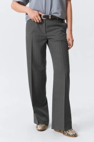 Pantalones de traje de talle bajo – Gris jaspeado a rayas