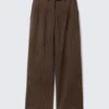 Pantalones de traje de talle bajo – Rayas diplomáticas marrones