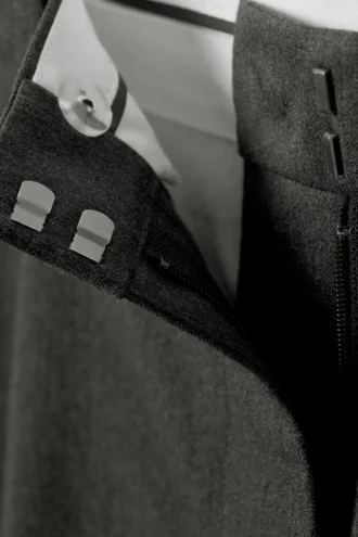 Pantalones de traje de talle bajo y pierna ancha con pliegues – Gris oscuro jaspeado
