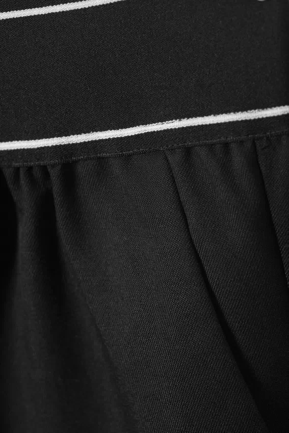 Pantalones de traje holgados con cintura elástica – Negro Pantalones de traje holgados con cintura elástica – Negro