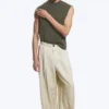 Pantalones de traje holgados de mezcla de lino Nate – Beige claro apagado Pantalones de traje holgados de mezcla de lino Nate – Beige claro apagado