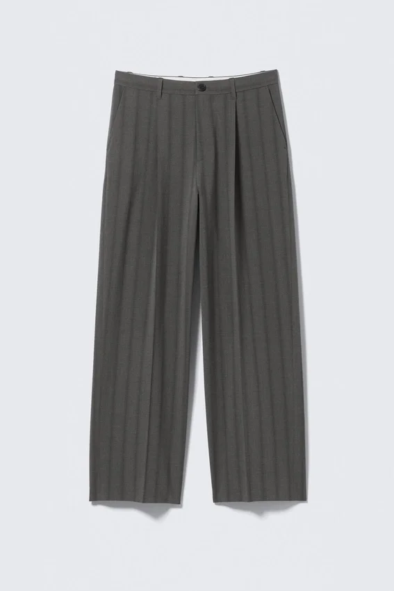 Pantalones de traje holgados Uno – Gris a rayas Pantalones de traje holgados Uno – Gris a rayas