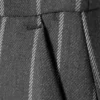 Pantalones de traje plisados de cintura baja – Rayas gris oscuro Pantalones de traje plisados de cintura baja – Rayas gris oscuro