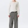 Pantalones de traje plisados de corte holgado Nate – Gris claro a rayas Pantalones de traje plisados de corte holgado Nate – Gris claro a rayas