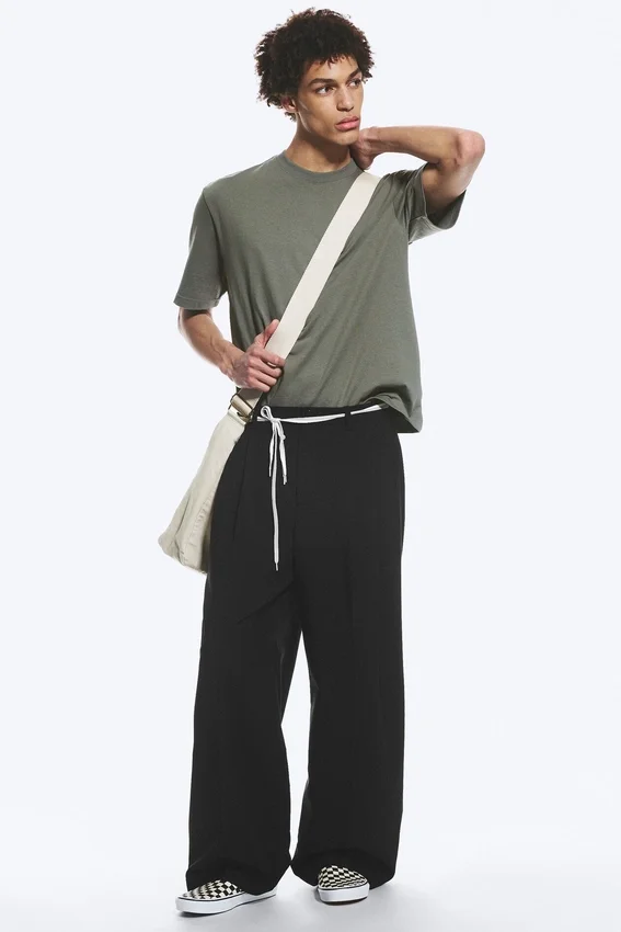 Pantalones de traje plisados de corte holgado Nate – Negro Pantalones de traje plisados de corte holgado Nate – Negro