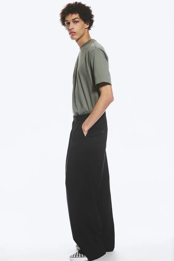 Pantalones de traje plisados de corte holgado Nate – Negro Pantalones de traje plisados de corte holgado Nate – Negro