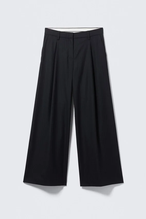 Pantalones de traje plisados de pierna ancha – Azul oscuro Pantalones de traje plisados de pierna ancha – Azul oscuro