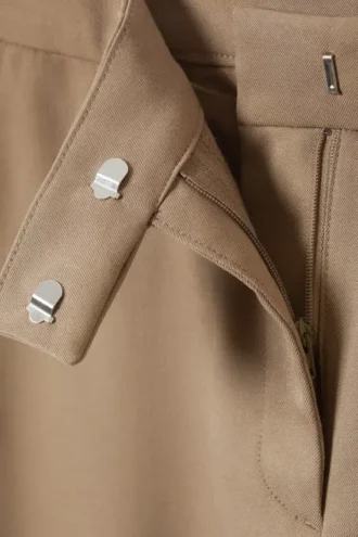 Pantalones de traje plisados de talle bajo – Gris topo