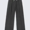 Pantalones de traje sin cremallera de talle medio – Gris oscuro Pantalones de traje sin cremallera de talle medio – Gris oscuro