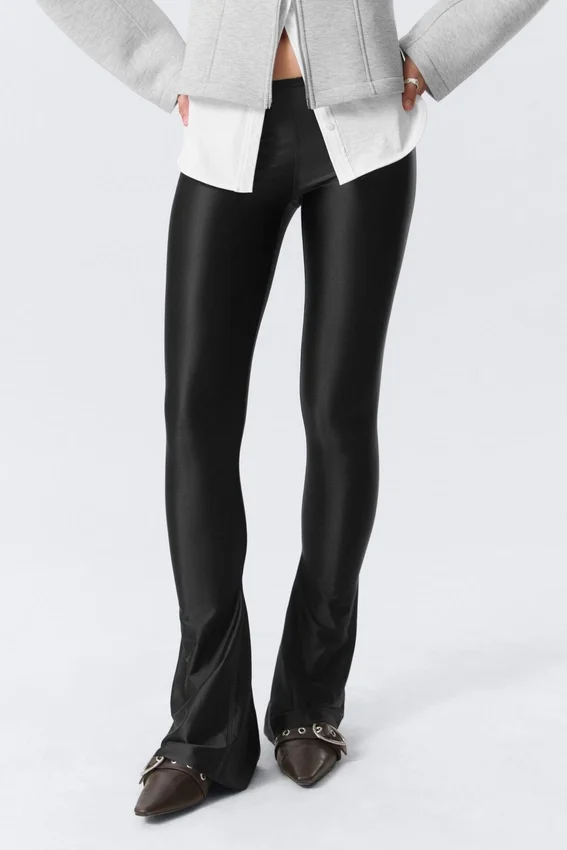 Pantalones elásticos acampanados de talle bajo – Negro Pantalones elásticos acampanados de talle bajo – Negro