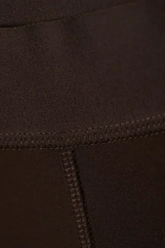 Pantalones elásticos con cremallera – Marrón oscuro