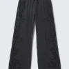 Pantalones holgados con bordado inglés – Gris oscuro