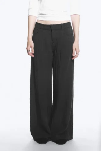 Pantalones holgados de cintura baja con efecto arrugado – Gris oscuro