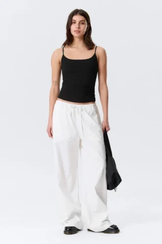 Pantalones holgados de cintura baja y lavado desgastado – Blanco