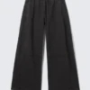 Pantalones holgados de lona lavada de talle bajo – Negro lavado Pantalones holgados de lona lavada de talle bajo – Negro lavado