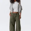 Pantalones holgados de lona lavada de talle bajo – Verde caqui oscuro lavado Pantalones holgados de lona lavada de talle bajo – Verde caqui oscuro lavado