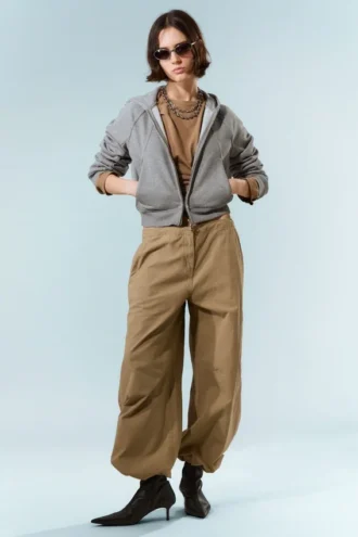 Pantalones holgados de talle bajo con tejido ripstop – Beige