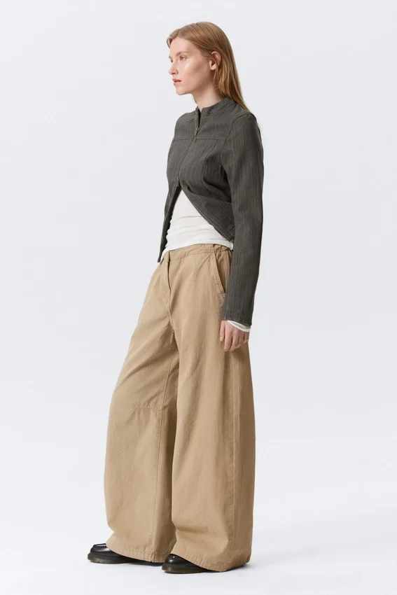Pantalones holgados de talle bajo con tejido ripstop – Beige Pantalones holgados de talle bajo con tejido ripstop – Beige