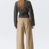 Pantalones holgados de talle bajo con tejido ripstop – Beige Pantalones holgados de talle bajo con tejido ripstop – Beige